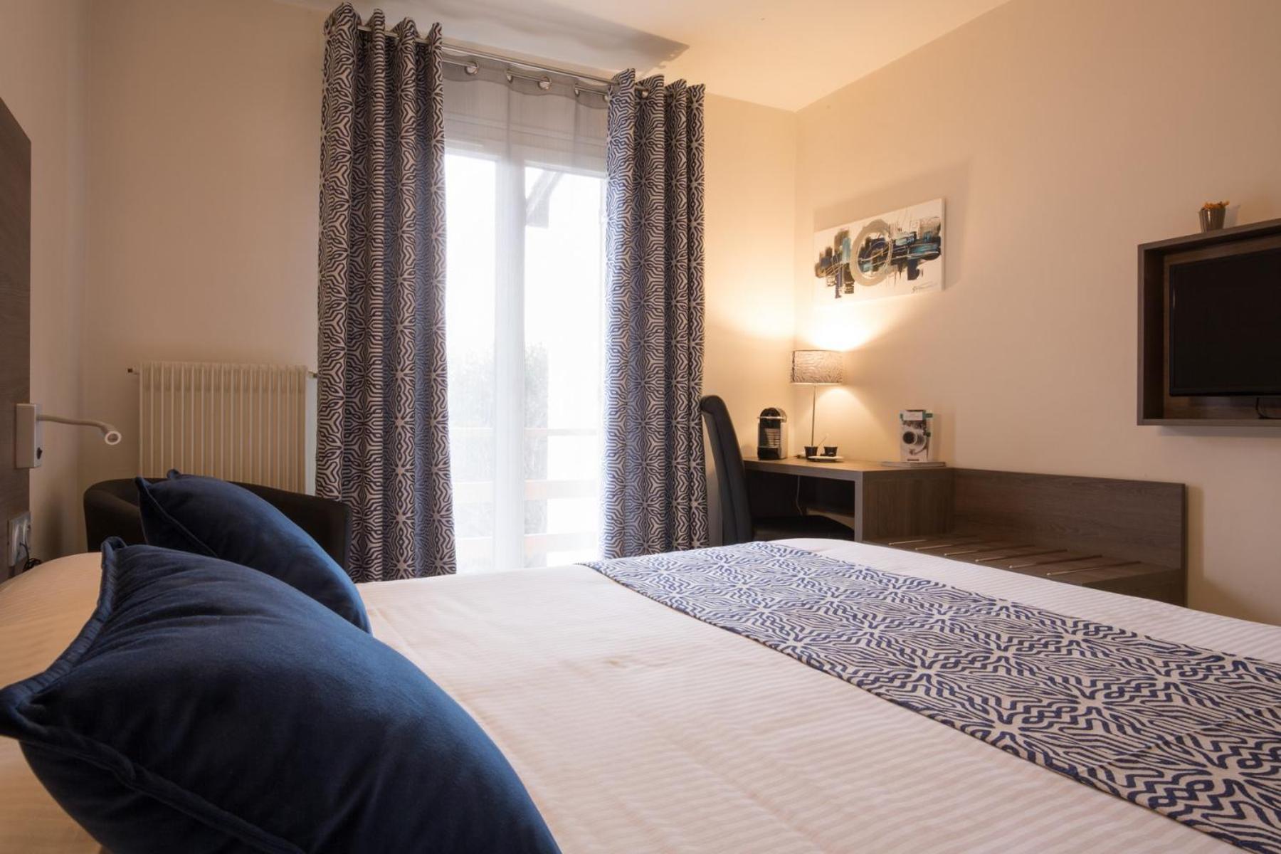 Logis Hotel Le Petit Casset La Boisse Zimmer foto